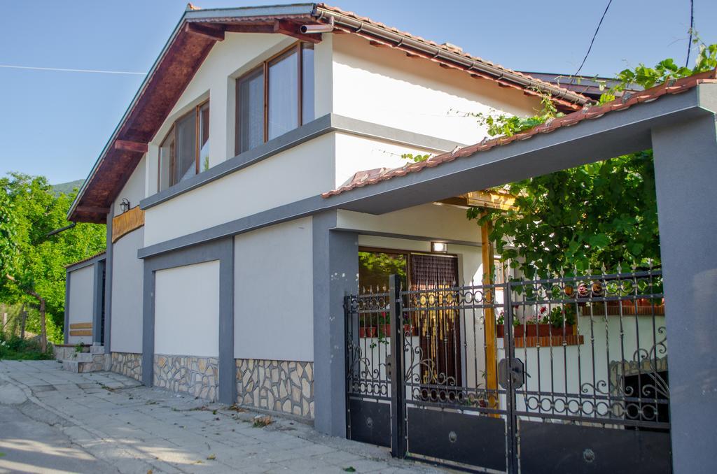 Guesthouse Juli Sapareva Banya Luaran gambar